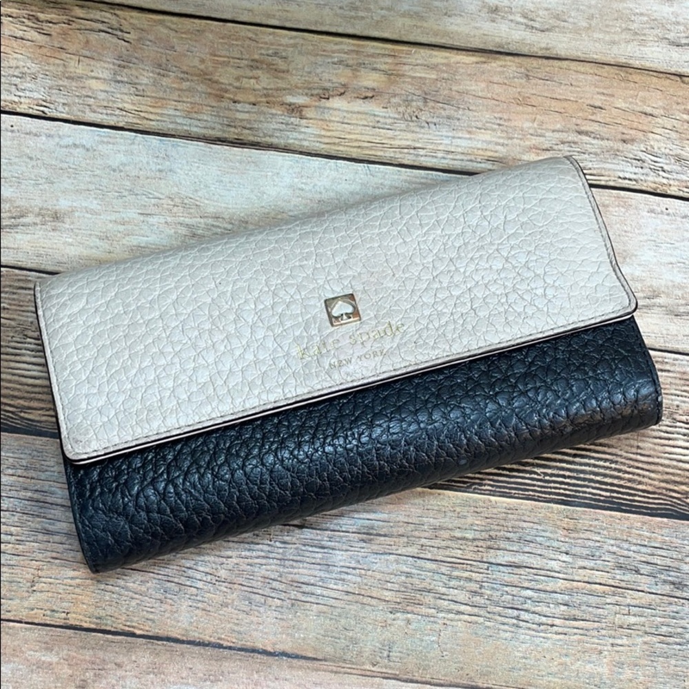 Kate Spade Wallet - Picture 14 of 15